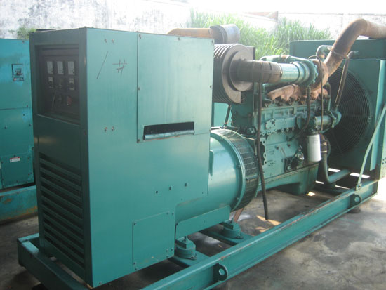 石屏租赁发电机- 发电机碳刷磨损的原因是什么