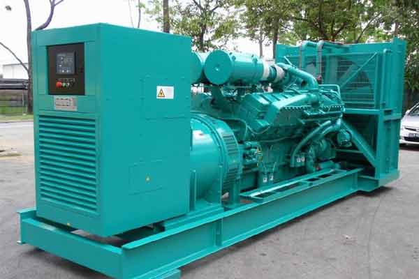 石屏柴油发电机组电压不稳定怎样维修？