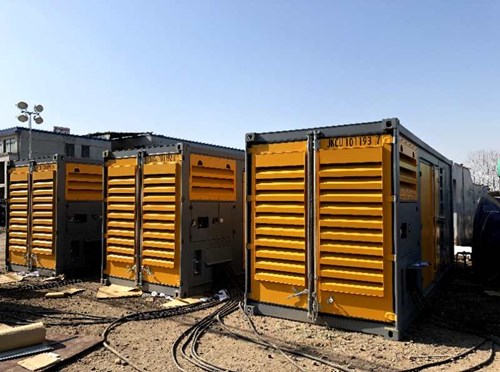 石屏防冻液的气味异常可能是由哪些原因导致的？