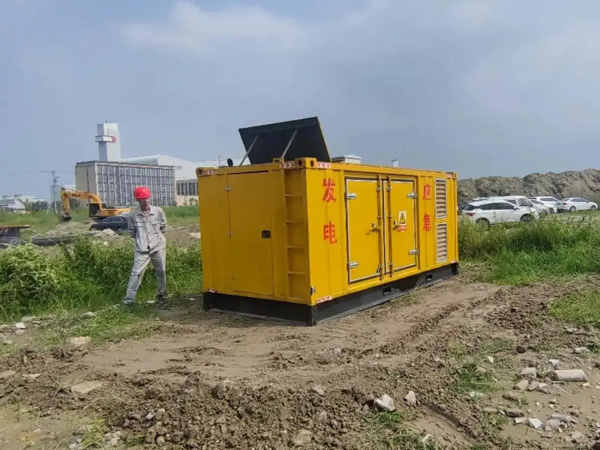 石屏200KW柴油发电机机组每小时的油耗量受哪些因素影响？