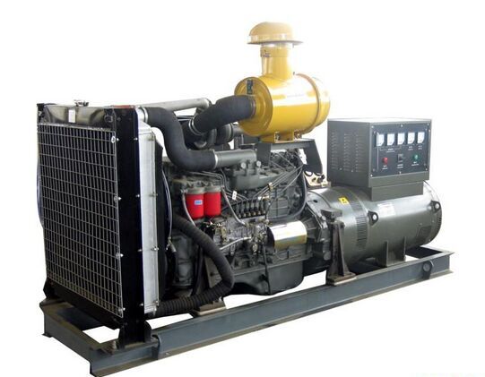 石屏汽油发电机组冬季保养时，燃油系统需要注意什么？