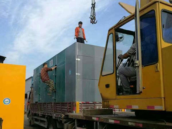 石屏更换水冷式机油散热器密封件的操作流程是怎样的？